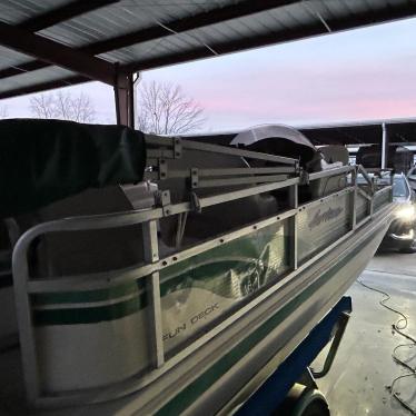 1999 Hurricane 19ft deck boat