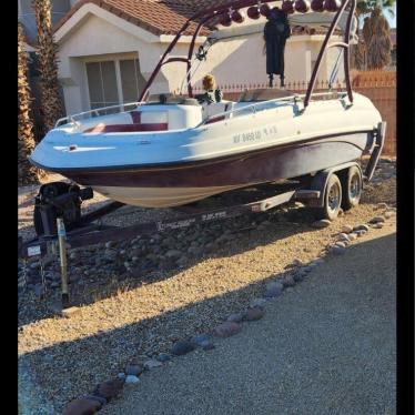 1993 Crownline 20ft boat