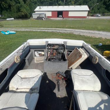 1991 Bayliner 19ft boat