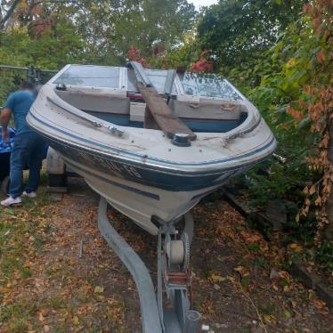 1987 Bayliner 18ft boat