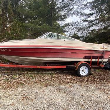 1986 Sea Ray 18ft boat