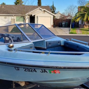 Seaswirl 18' Boat Located In Antelope, CA - Has Trailer 1986