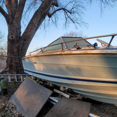 1977 Sea Ray 18ft boat