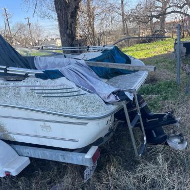 1990 Sea Ray 16ft boat