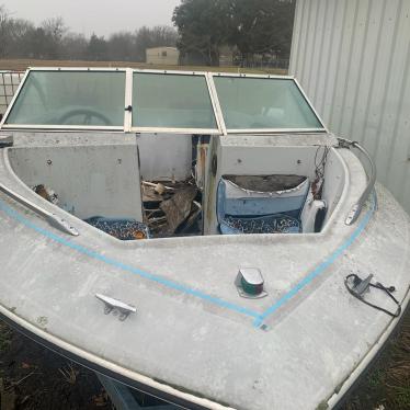 1987 Four Winns 16ft boat