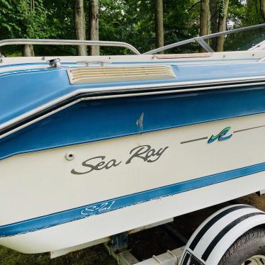 1987 Sea Ray 21ft boat