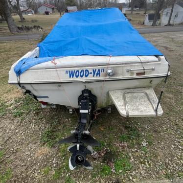 1986 Sea Ray 17ft boat