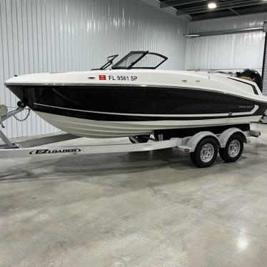 2020 Bayliner vr5 bowrider - outboard