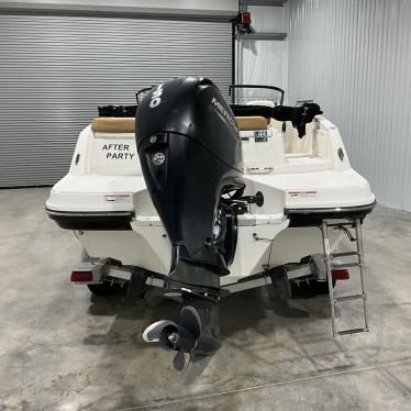 2020 Bayliner vr5 bowrider - outboard