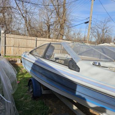 1989 Bayliner 17ft boat