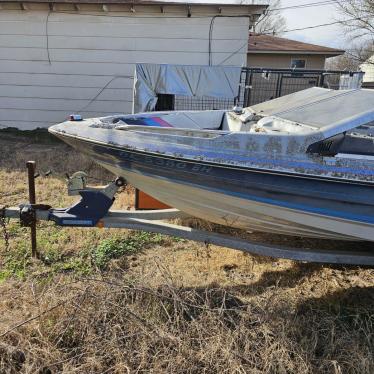 1989 Bayliner 17ft boat