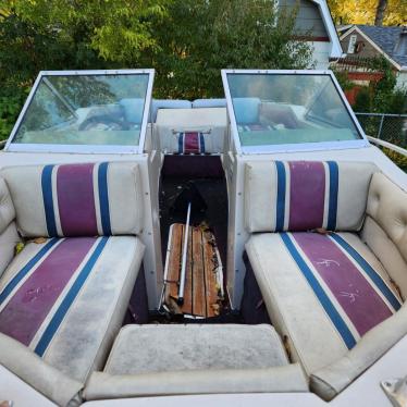 1985 Glastron 17ft boat