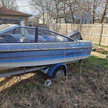 1989 Bayliner 17ft boat