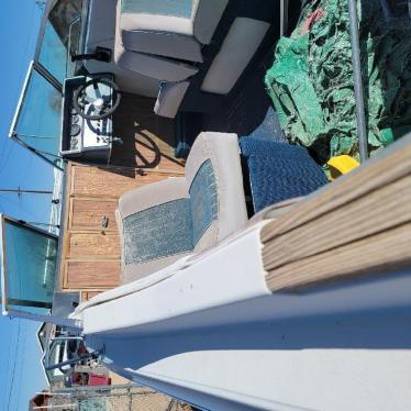 1983 Sea Ray 23ft boat