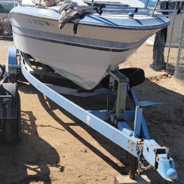 1983 Sea Ray 23ft boat