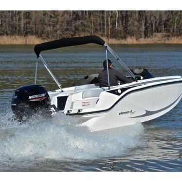 2023 Bayliner element m17