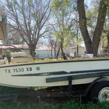 1972 Larson 15ft boat