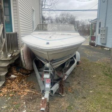 1987 Sea Ray 22ft boat