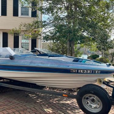 1988 Bayliner 18ft boat