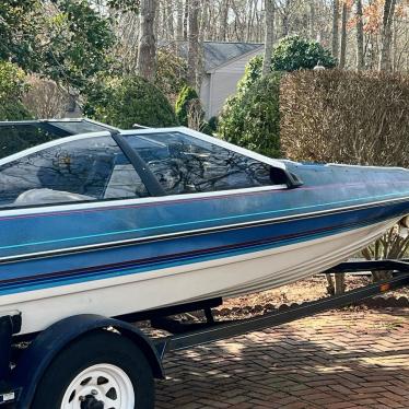 1988 Bayliner 18ft boat