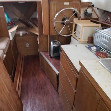 1978 Carver 30ft boat