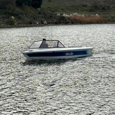 1986 Malibu tournament ski boat