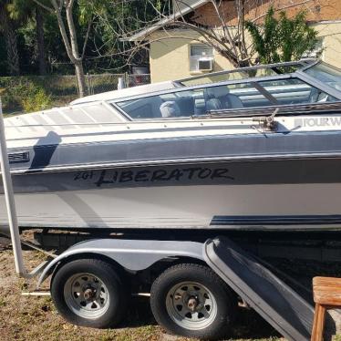 1990 Four Winns 20ft boat