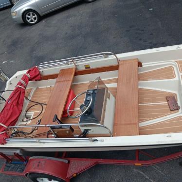 1989 Boston Whaler classic 15 striper