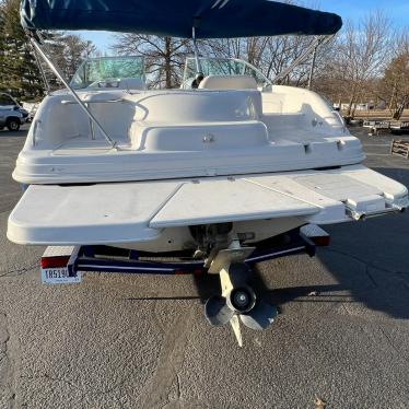 2001 Hurricane sun deck 217