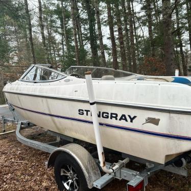 2004 Stingray 20ft boat