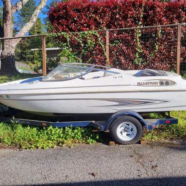 2001 Glastron 17ft boat