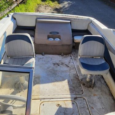 2001 Glastron 17ft boat