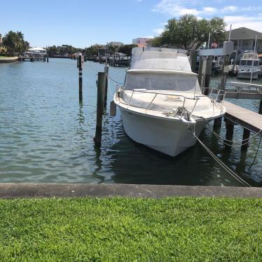 1982 Silverton 40ft boat