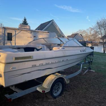 2002 Bayliner 18ft boat