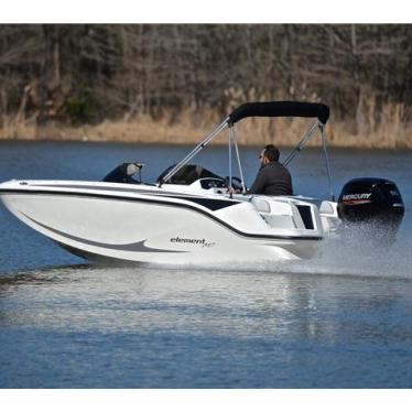 2023 Bayliner element m17