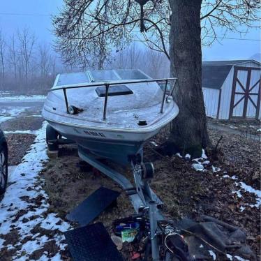 2000 Bayliner 20ft boat