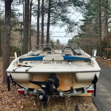 2004 Stingray 20ft boat