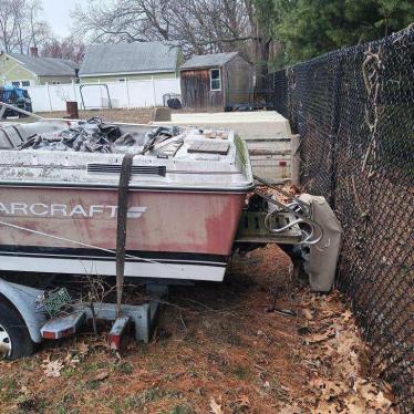 1987 Starcraft 18ft boat