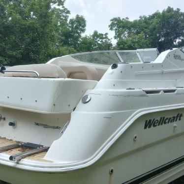 2000 Wellcraft 24ft boat