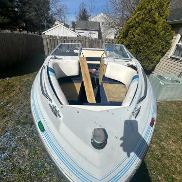 1989 Four Winns 19ft boat