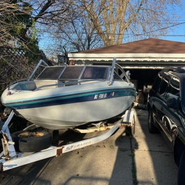 Celebrity 18' Boat Located In Eastpointe, MI - Has Trailer 1989