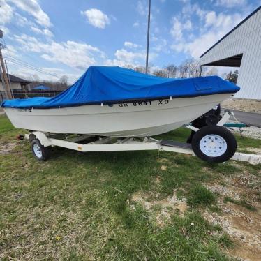 1980 Starcraft 18ft boat