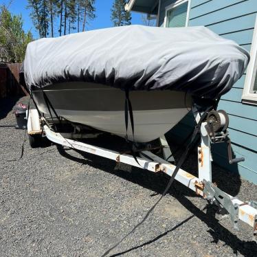 1985 Sea Ray 18ft boat