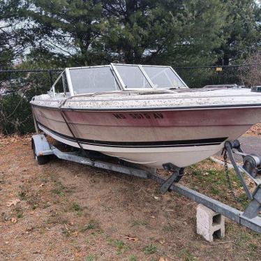 1987 Starcraft 18ft boat