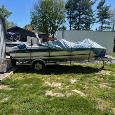 1992 Sea Ray 21ft boat