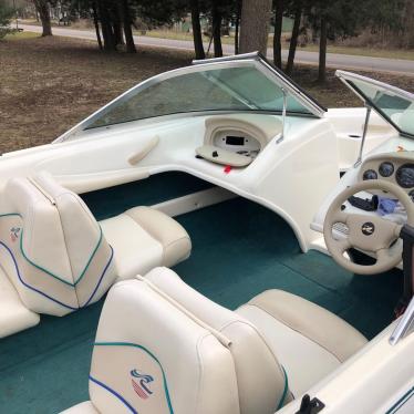 1997 Sea Ray 18ft boat