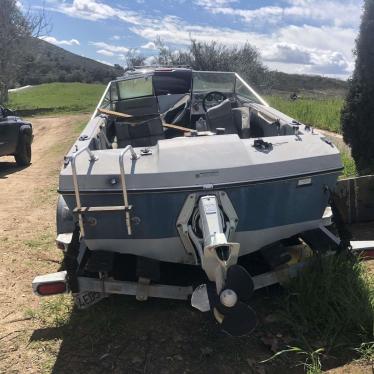 1986 Bayliner 18ft boat