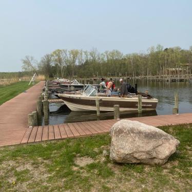 1984 Crestliner 19ft boat