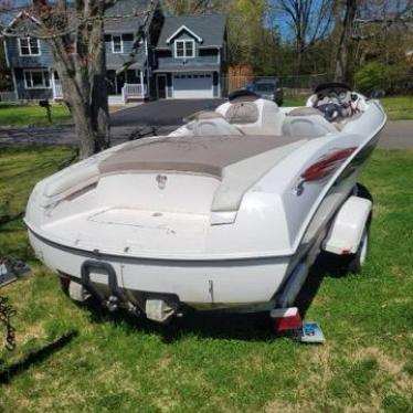 2002 Yamaha 19ft boat