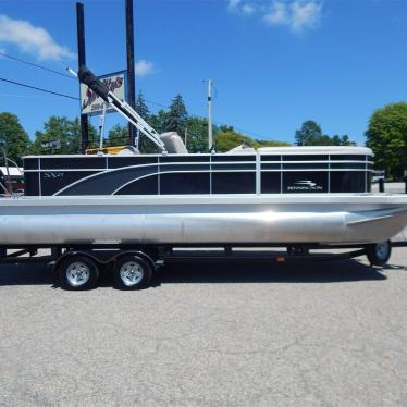 2019 Bennington 23 sx tritoon